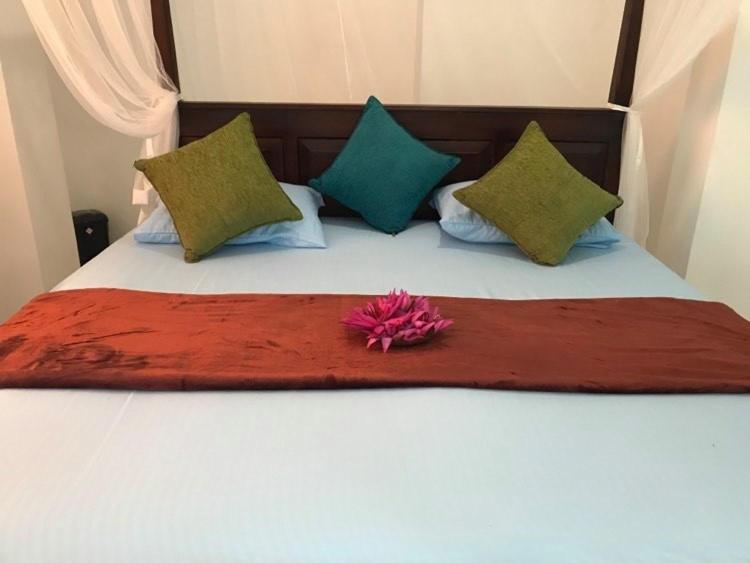 Crescent Resort Galle Exterior photo