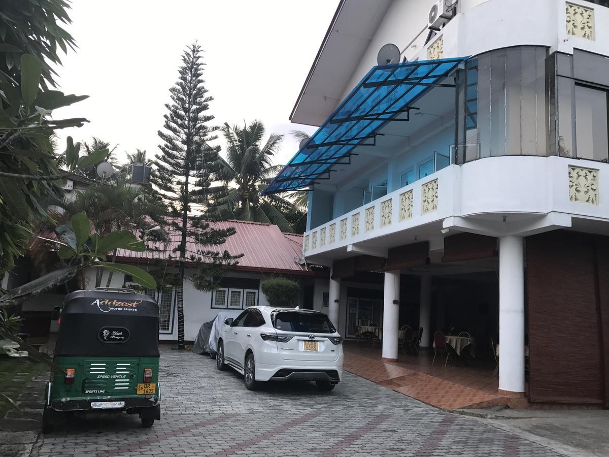 Crescent Resort Galle Exterior photo